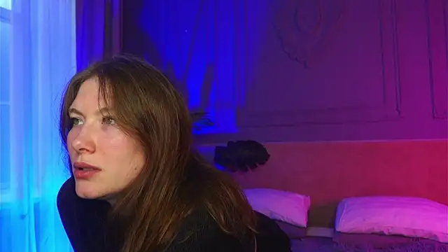 Liv Fay online show from September 20, 2025, 2:40 pm