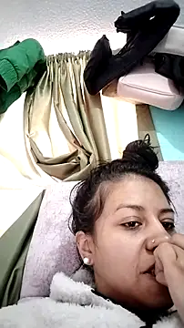 Tiphanydirty3 online show from September 13, 2025, 1:22 pm