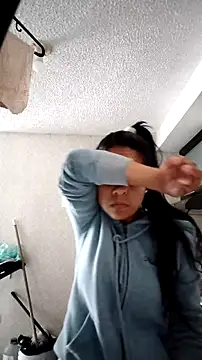 Tiphanydirty3 online show from April 18, 2026, 1:15 pm