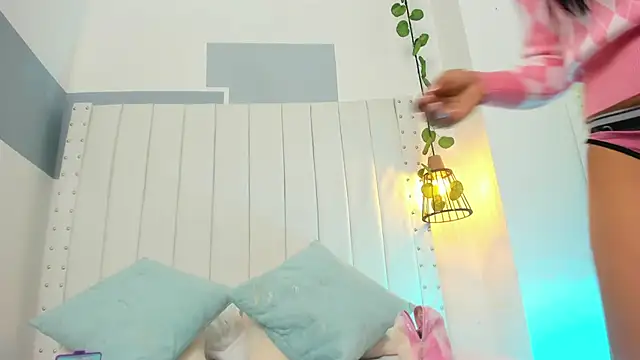 hannah gray online show from October 6, 2025, 11:07 am