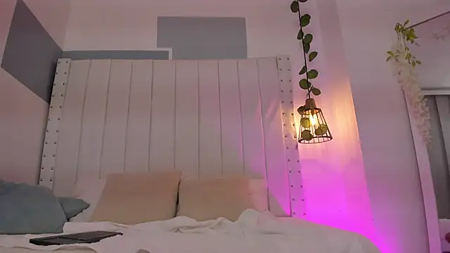 hannah gray online show from April 24, 2026, 11:12 am