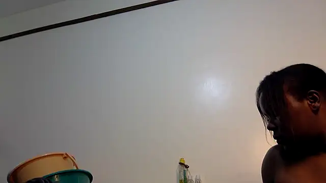 creamyjuices01 online show from April 19, 2026, 5:56 pm