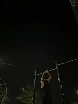 Snapshot of dominic_smith_ chatting on February 18, 2025, 4:04 am dominic smith online show from February 18, 2025, 4:04 am