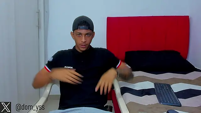 Snapshot of dominic_smith_ chatting on February 25, 2025, 11:00 pm dominic smith online show from February 25, 2025, 11:00 pm