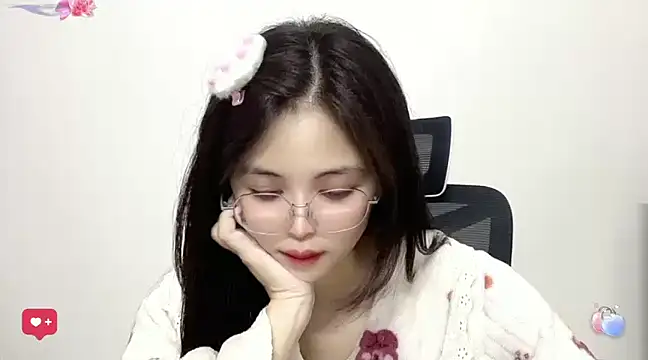 ---MIA--- online show from February 12, 2025, 12:55 pm