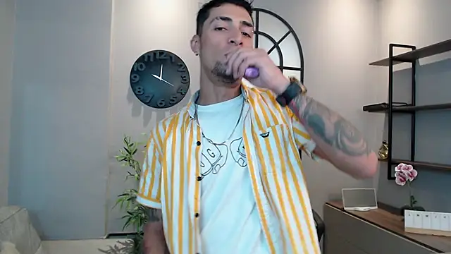 DrakeNeumann online show from March 2, 2025, 3:02 am