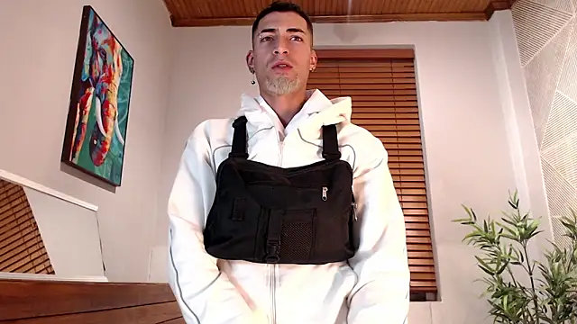 DrakeNeumann online show from September 23, 2025, 3:42 am