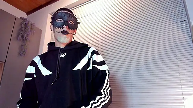 DrakeNeumann online show from October 11, 2025, 3:50 am