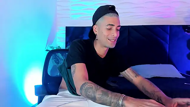 DrakeNeumann online show from November 10, 2025, 3:38 am