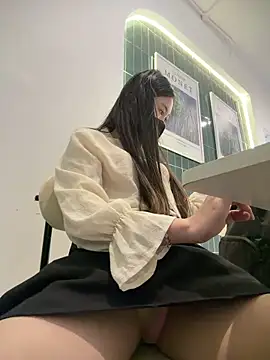 Tina 995 online show from April 26, 2026, 2:42 am