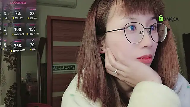 Lili 666 online show from March 6, 2025, 5:11 pm