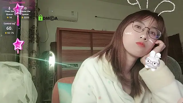 Lili 666 online show from February 3, 2026, 6:35 pm