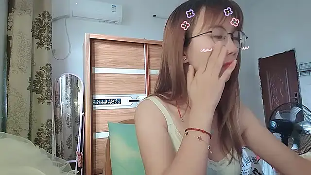 Lili 666 online show from July 21, 2026, 6:27 am