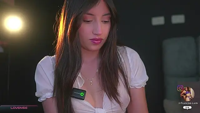 eimy22 online show from October 30, 2025, 9:59 pm