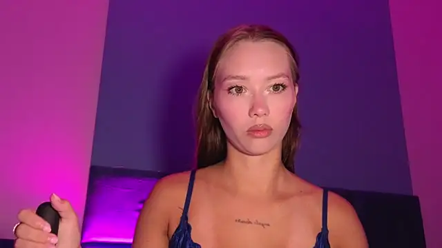 KateVon online show from April 22, 2026, 4:37 am