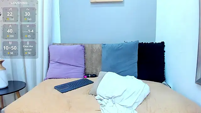 Miranda doll  online show from March 15, 2025, 5:04 pm