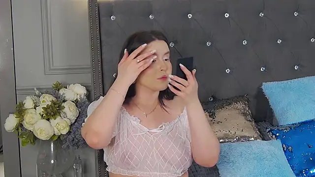 TrishaWinslet online show from January 10, 2025, 3:58 pm