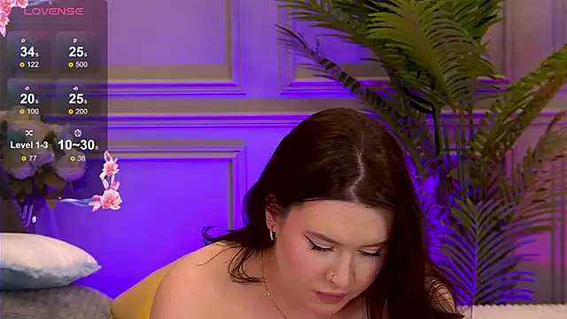 TrishaWinslet online show from February 21, 2025, 10:28 am