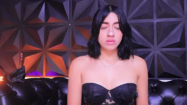 KasiaNoir  online show from February 7, 2025, 12:17 pm