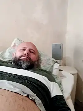 AlexandruCsaba online show from February 3, 2025, 9:52 am