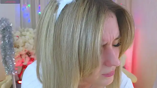 Snapshot of JessRosen chatting on December 21, 2025, 3:24 am JessRosen online show from December 21, 2025, 3:24 am