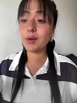 Snapshot of jjulietha95 chatting on June 1, 2026, 4:20 pm jjulietha95 online show from June 1, 2026, 4:20 pm