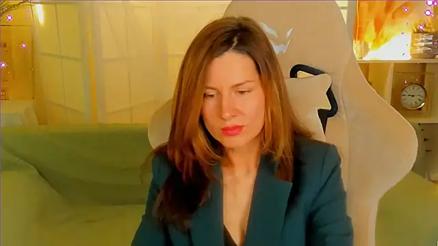 April o Nill online show from December 7, 2024, 9:39 am