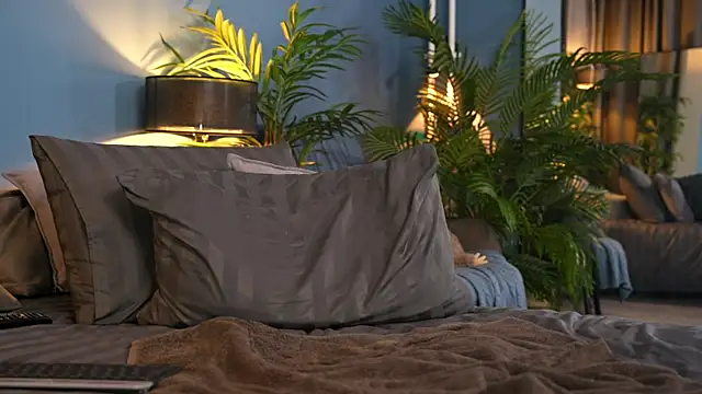  keeti  online show from October 23, 2025, 3:33 pm