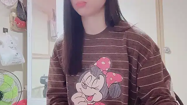 LinhChi 9x online show from February 2, 2026, 1:32 pm