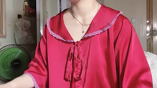 LinhChi 9x online show from April 4, 2026, 1:04 am