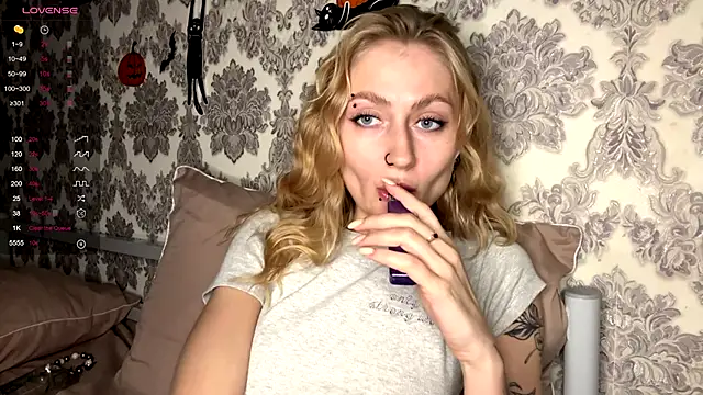 MarthaGees online show from November 10, 2025, 4:39 pm