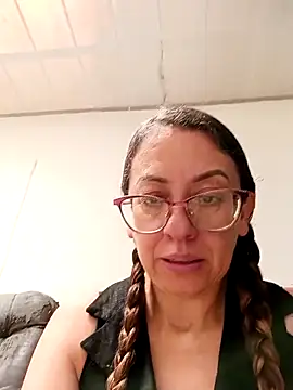 miss hanna07 online show from April 20, 2026, 4:43 pm