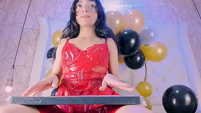 Annieefoxx online show from September 20, 2025, 2:07 pm