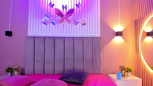 diosa cristal online show from February 15, 2025, 3:52 am