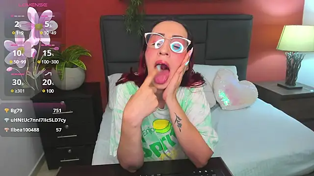 jadde13  online show from December 7, 2024, 7:05 am