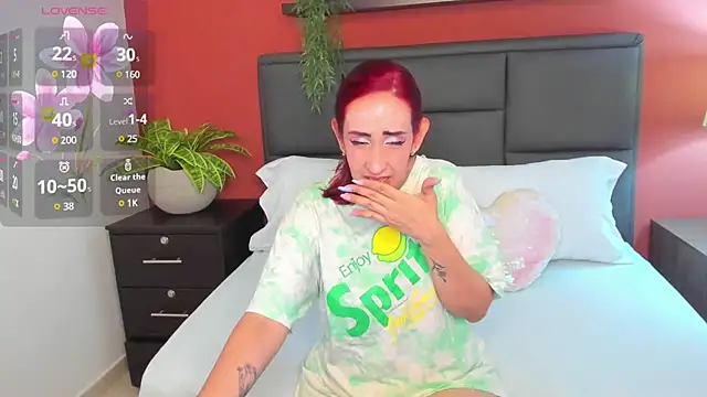 jadde13  online show from January 15, 2025, 2:17 am