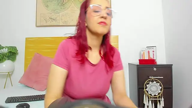 jadde13  online show from February 19, 2025, 7:48 pm