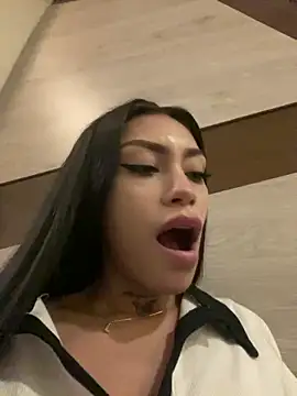 Effy Bonny online show from March 3, 2025, 6:12 pm