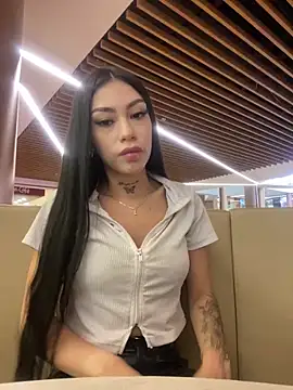 Effy Bonny online show from March 11, 2025, 5:35 pm