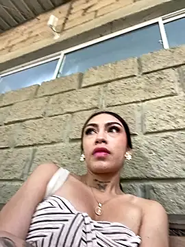 Effy Bonny online show from September 10, 2025, 4:29 pm