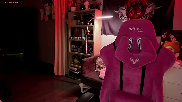 gitera  online show from October 2, 2025, 11:45 pm