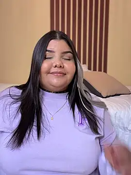  Shara Handal  online show from January 5, 2025, 9:48 am