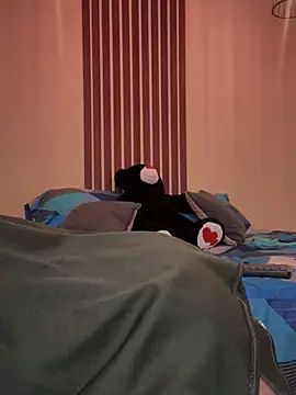  Shara Handal  online show from March 22, 2025, 9:34 am