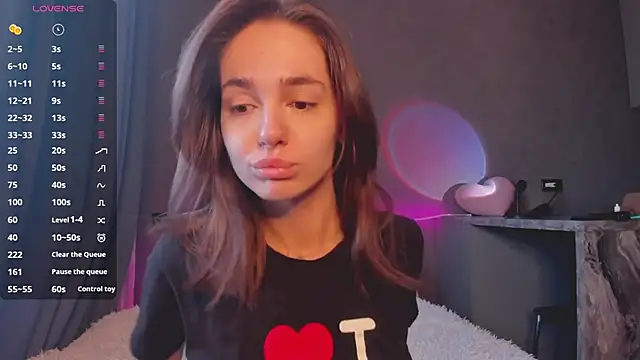 JudyAngil online show from September 30, 2025, 5:34 am