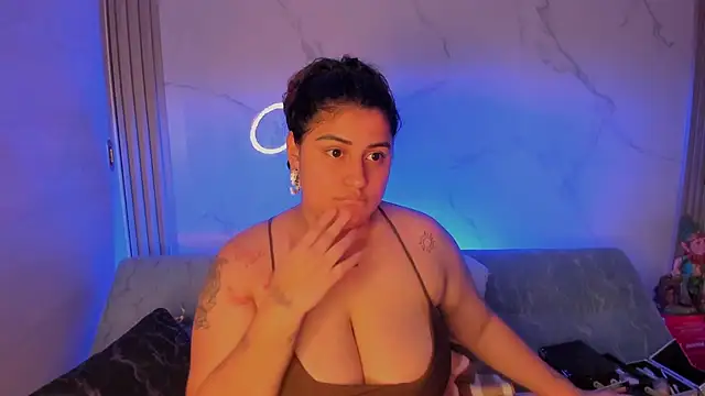 dayan silva  online show from December 20, 2025, 12:29 am