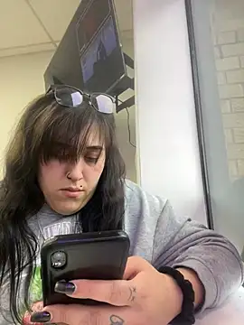 ThicBunz online show from March 17, 2025, 7:15 pm