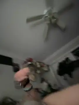 ThicBunz online show from April 20, 2026, 2:09 pm