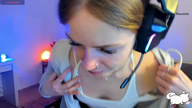 Piinkpandora online show from March 14, 2025, 11:32 pm