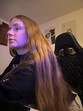 Piinkpandora online show from December 4, 2025, 11:13 pm