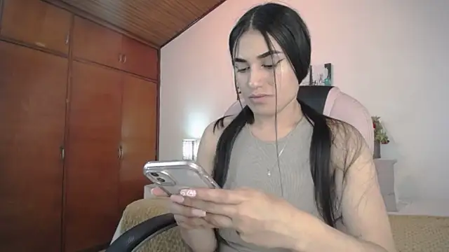 Alheli 16 online show from March 21, 2025, 12:28 pm